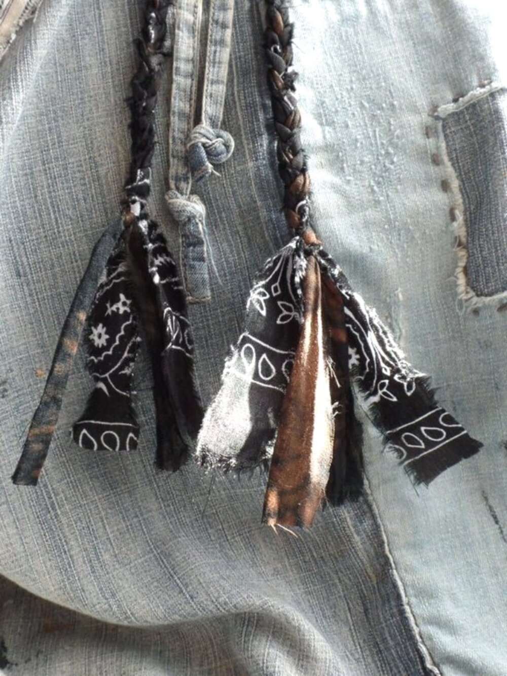 Hand Crafted SWAG Earrings MIDNIGHT - Picture 4 of 7